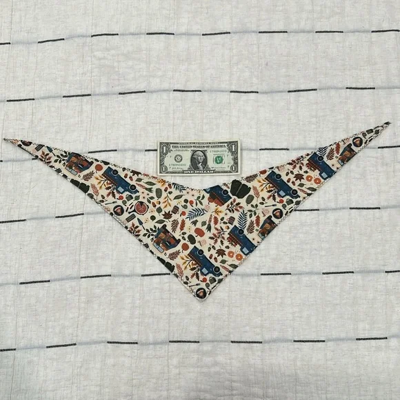 Cute Bandanna for a puppy excellent for Thanksgiving and Fall - Picture 2 of 3